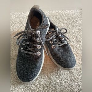 Women’s Allbirds Wool Sneakers, Size 7.